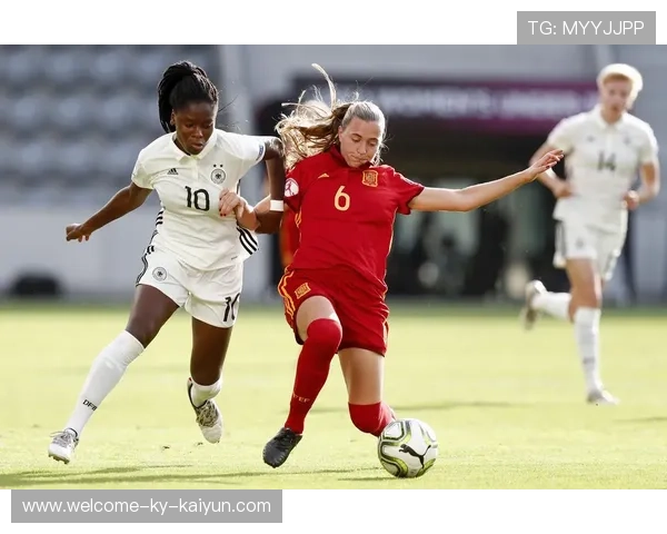 体育风向标：女足比赛中的绝佳进球！，女足进球瞬间